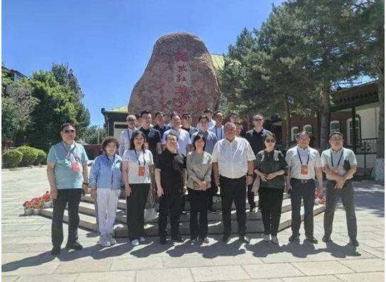 董事长加入“2024丝路工商生长恳谈会”及塔城地区...